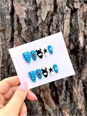 Blue Star Pop Press-On Nails